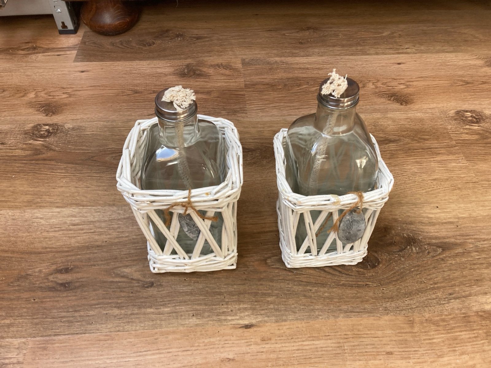 Set van 2 olielampen in rieten mandje, Ophalen, Gebruikt, Landelijk, Wit