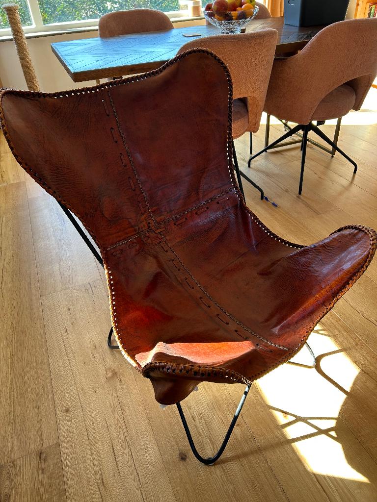 Leren vlinderstoel Riverdale – cognac/bruin – goede staat, Huis en Inrichting, Stoelen, Ophalen, Gebruikt, Bruin, Leer