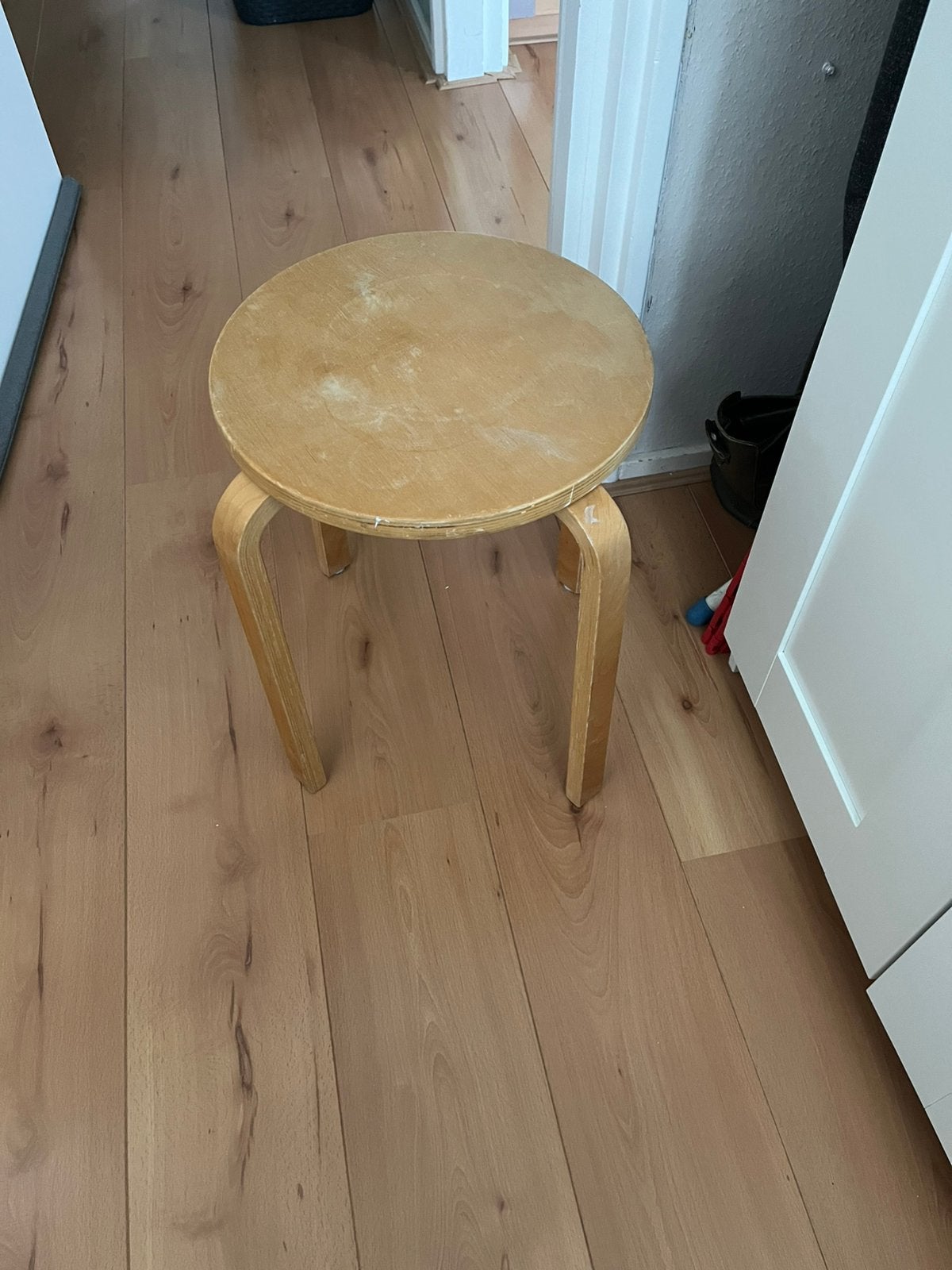 Ikea frosta kruk, Huis en Inrichting, Ophalen, Zo goed als nieuw, Hout