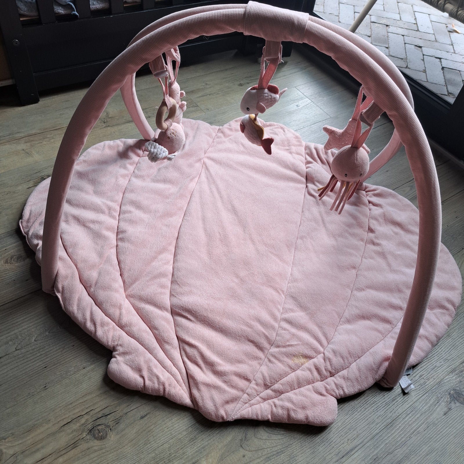 little dutch rose babygym, Ophalen, Zo goed als nieuw