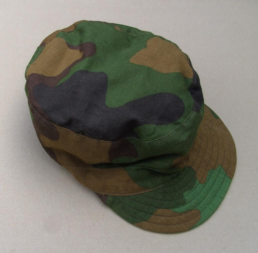 pet jungle camouflage  -  maat 57, Ophalen of Verzenden, Landmacht, Nederland, Helm of Baret