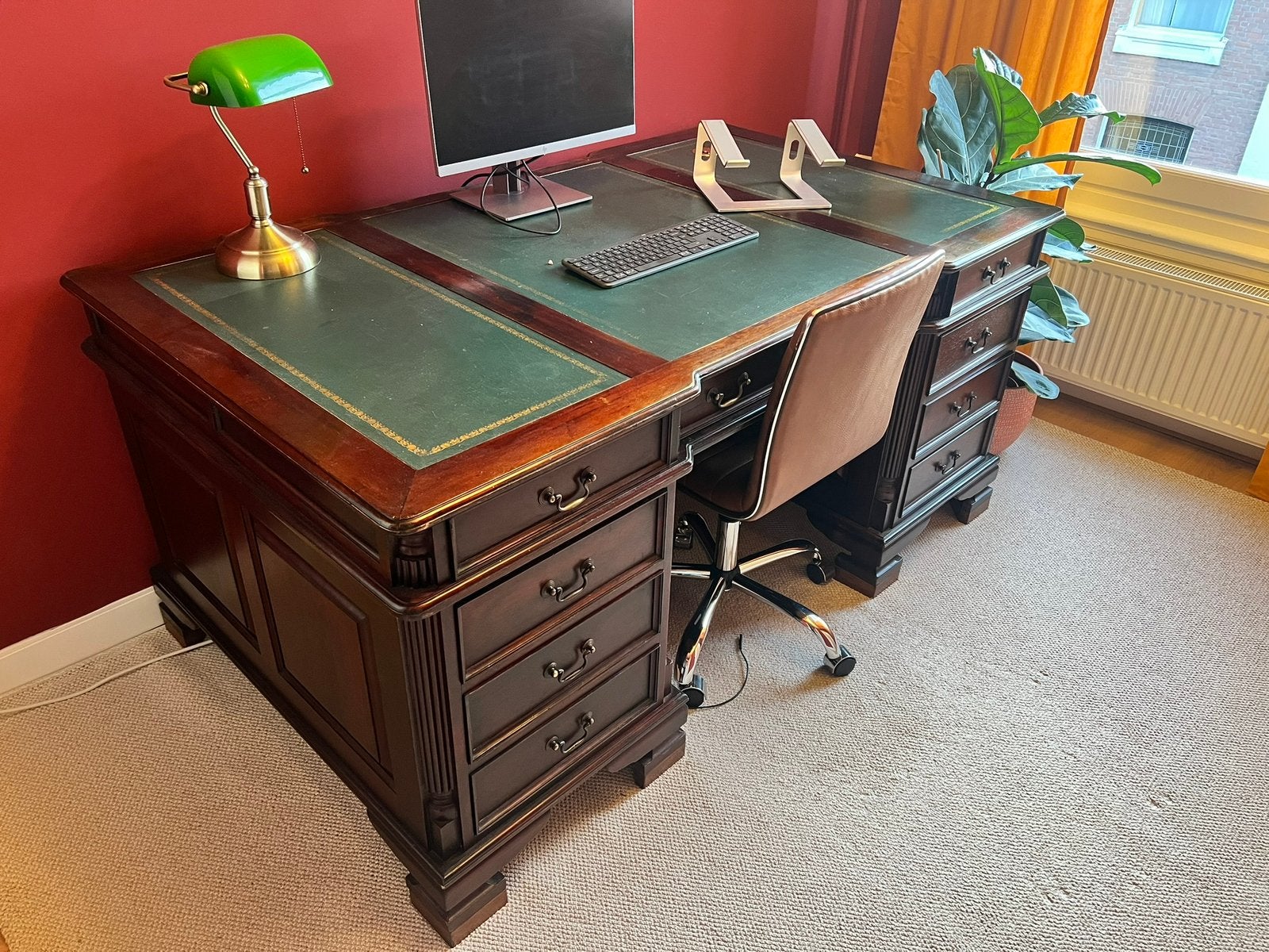 Notaris Bureau klassiek hout, Ophalen, Zo goed als nieuw