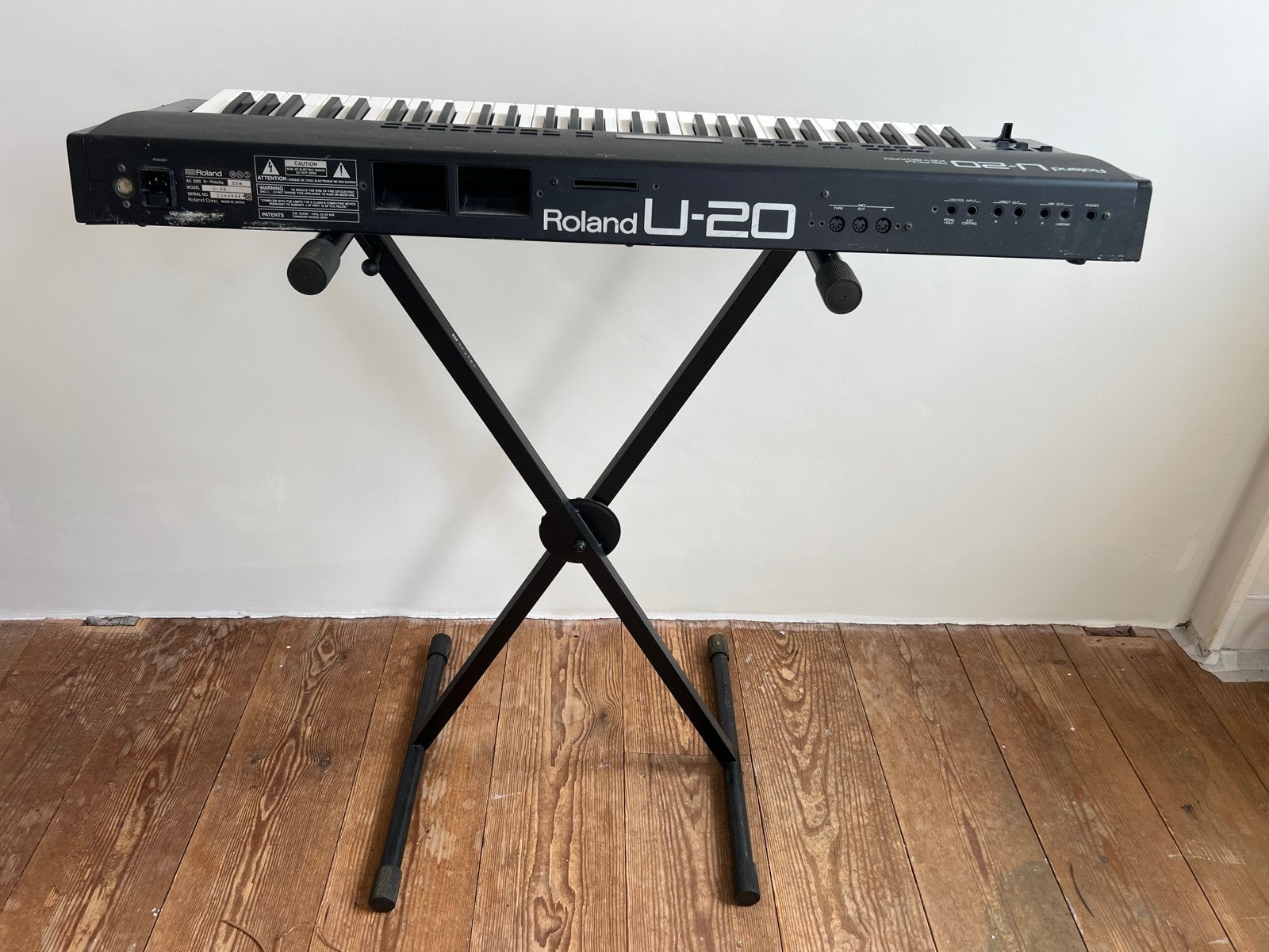 2X  Roland U-20 Synthesizer+ Soniq sd1+Superlux sf12a, Roland, Ophalen of Verzenden, Met standaard, 61 toetsen