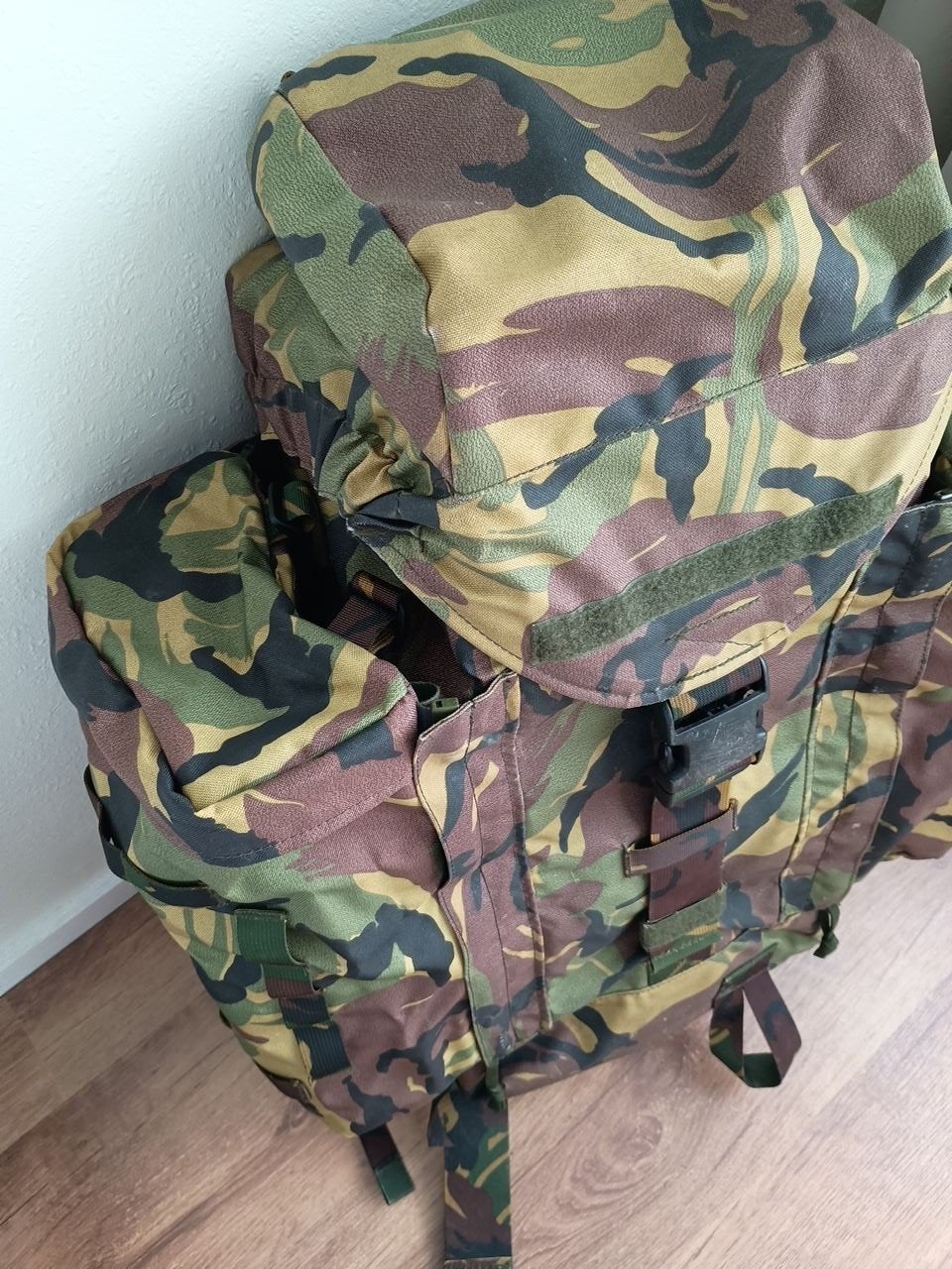 Strike rugzak  + 6 daypacks + 2 regenhoezen, Ophalen of Verzenden, Landmacht, Nederland, Overige typen