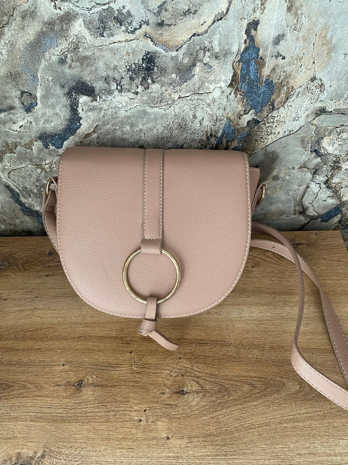 Stijlvol Roze Schoudertasje met Gouden Ring, Ophalen of Verzenden, Gebruikt, Beige, Schoudertasje
