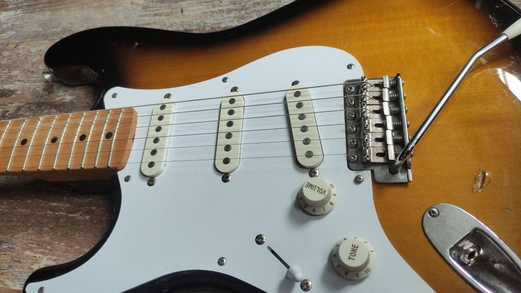 MIJ left strat 2-tone sunburst, Ophalen of Verzenden, Gebruikt, Solid body, Overige merken