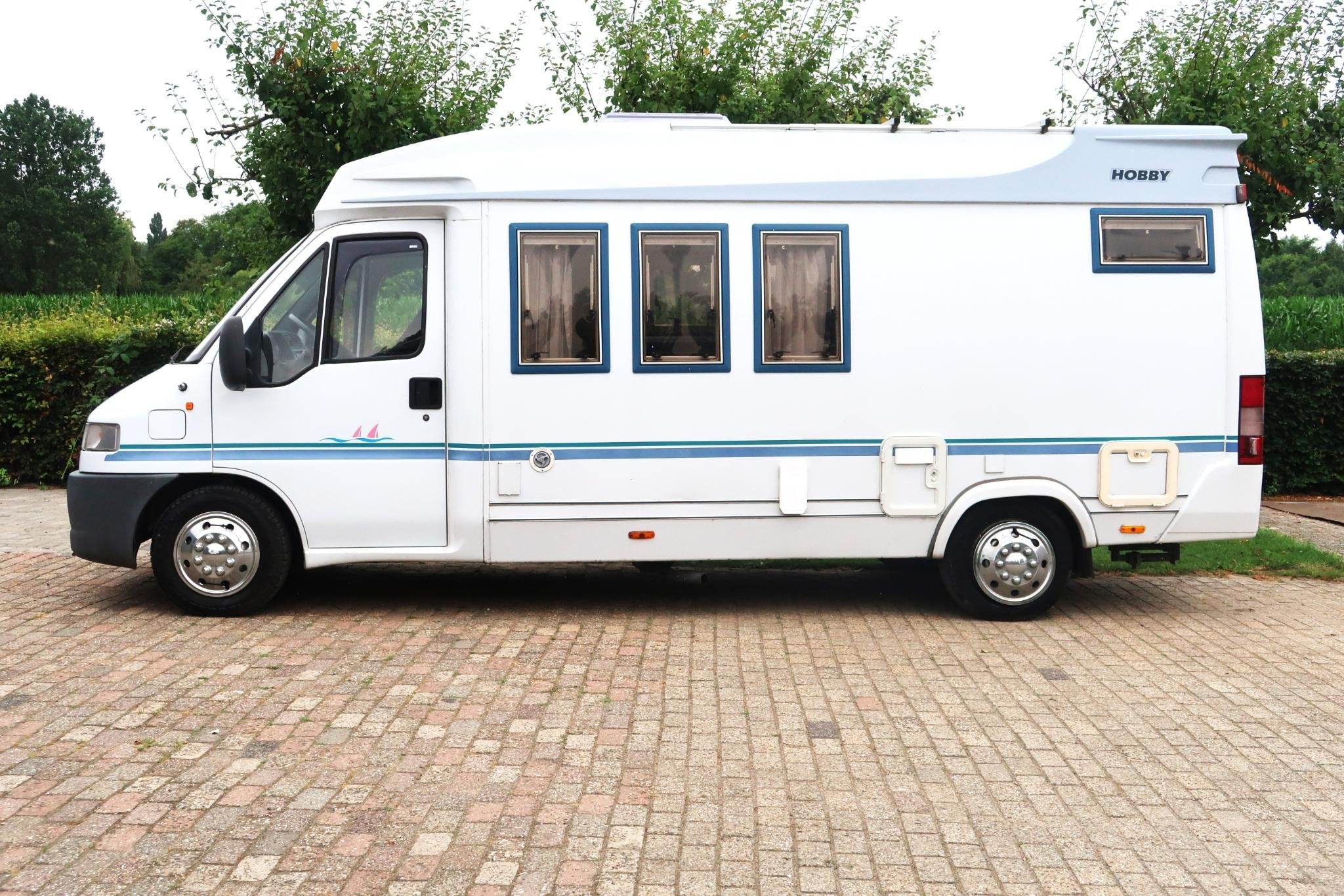 HOBBY 600 Ducato Camper HOBBY 6002.5 TDI nieuwe apk STAPELBE, Caravans en Kamperen, Hobby, Bedrijf, Half-integraal, Handgeschakeld