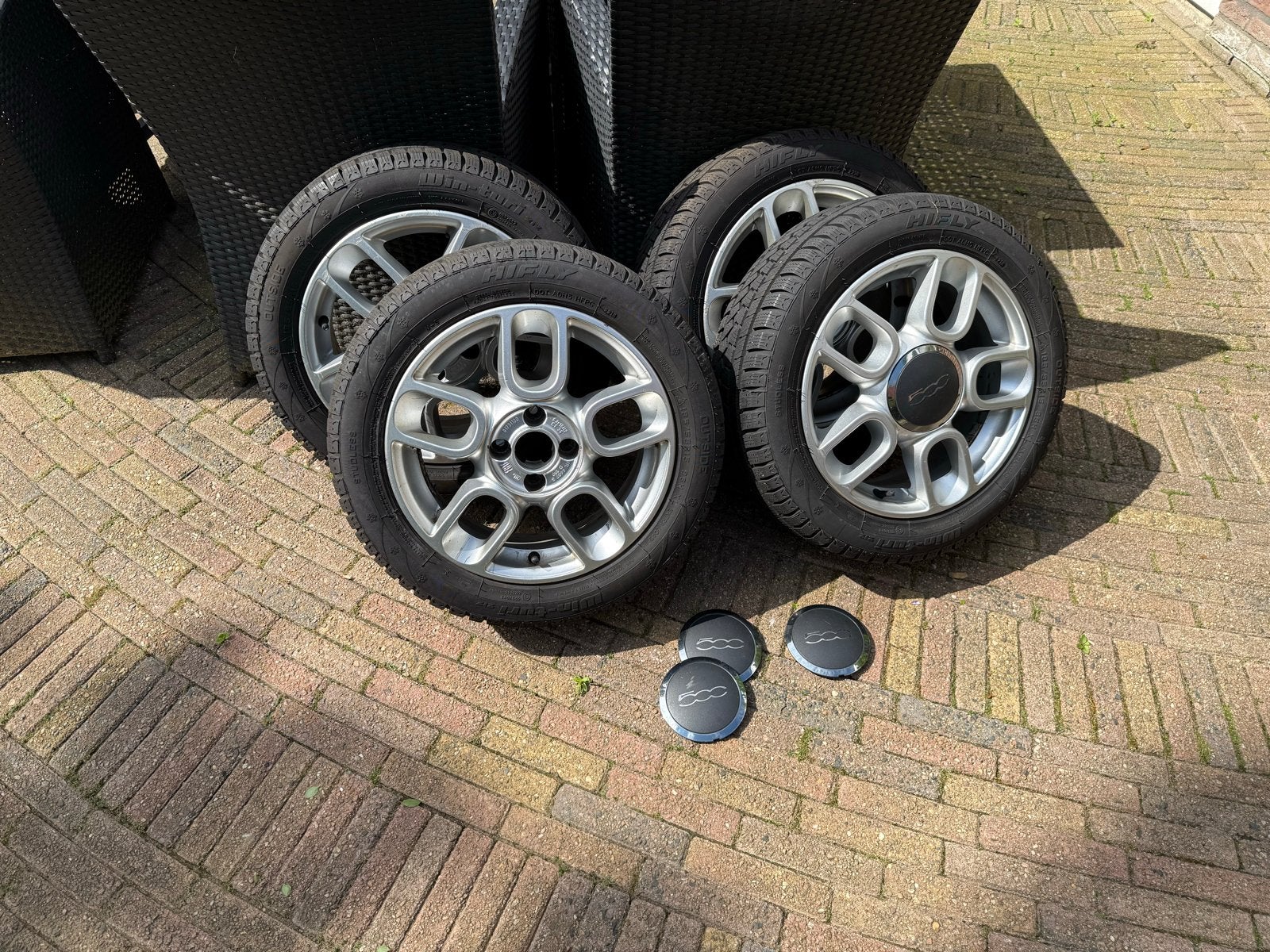 Fiat 500 Winterbanden met velgen 185/55R15 Hifly, Ophalen, Gebruikt, 15 inch, Banden en Velgen