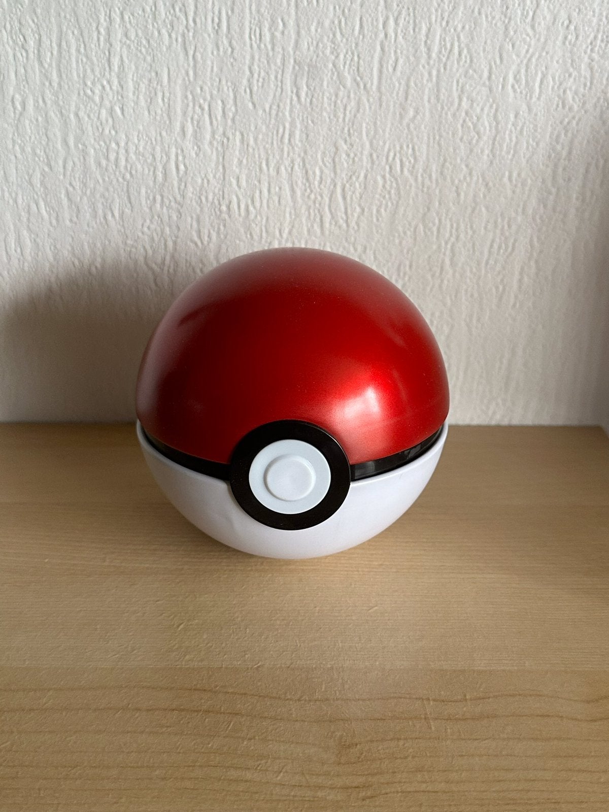 Pokémon Pokeball zonder figuurtje, Ophalen of Verzenden, Zo goed als nieuw
