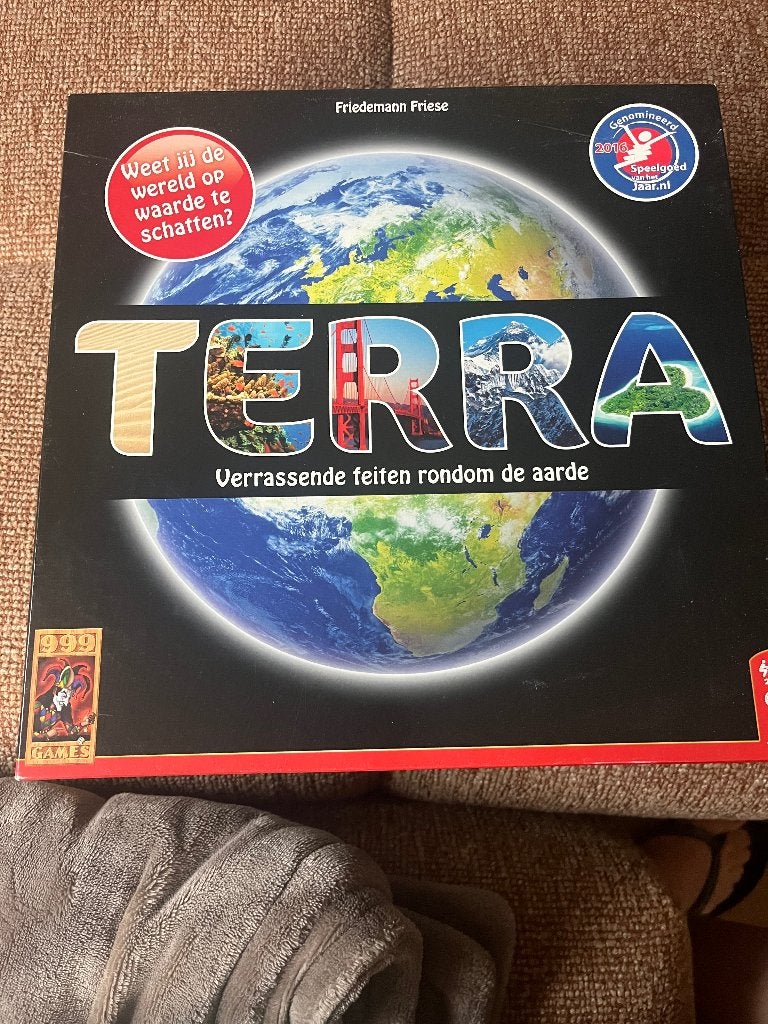 Bordspel Terra, Ophalen of Verzenden, Zo goed als nieuw, 999 Games