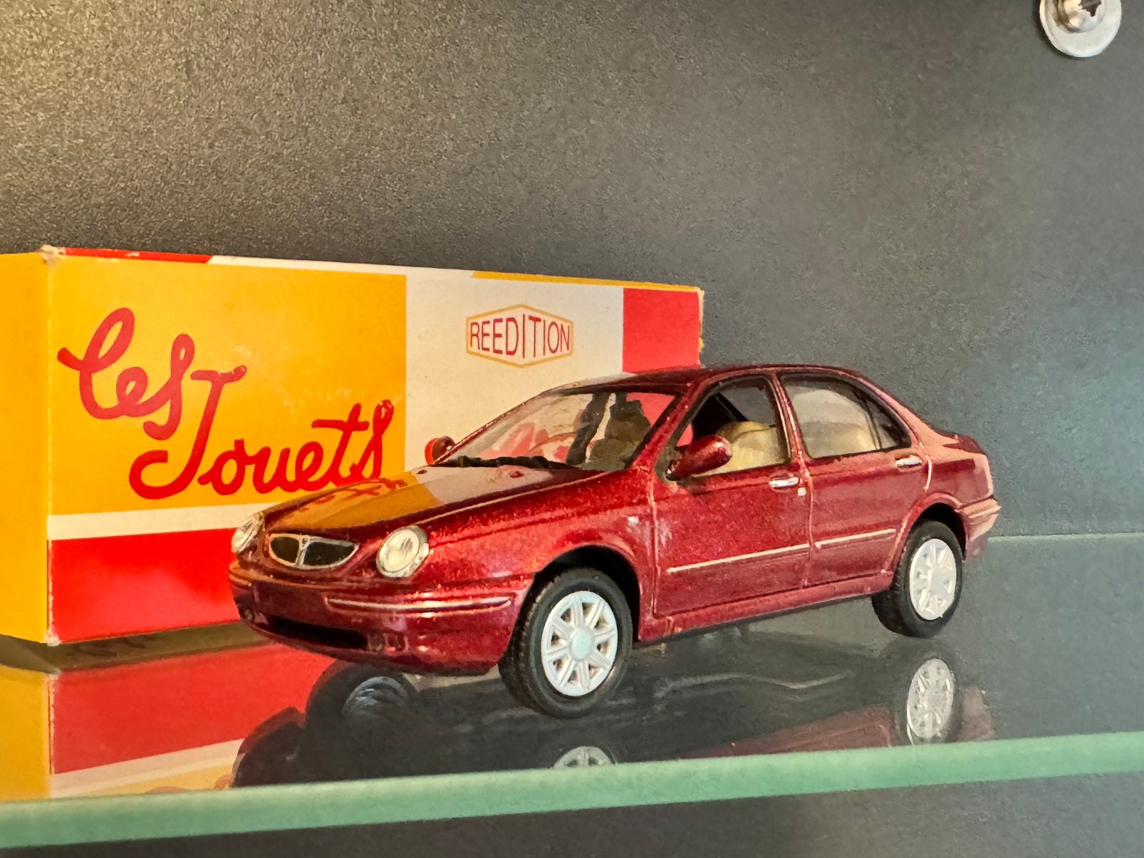 Lancia Lybra 1.8 Rood Metallic Solido 1:43, Ophalen of Verzenden, Zo goed als nieuw, Auto, Solido