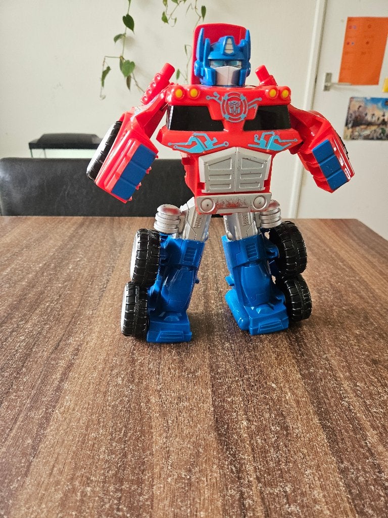 Transformers auto, Kinderen en Baby's, Speelgoed | Speelgoedvoertuigen, Ophalen, Gebruikt