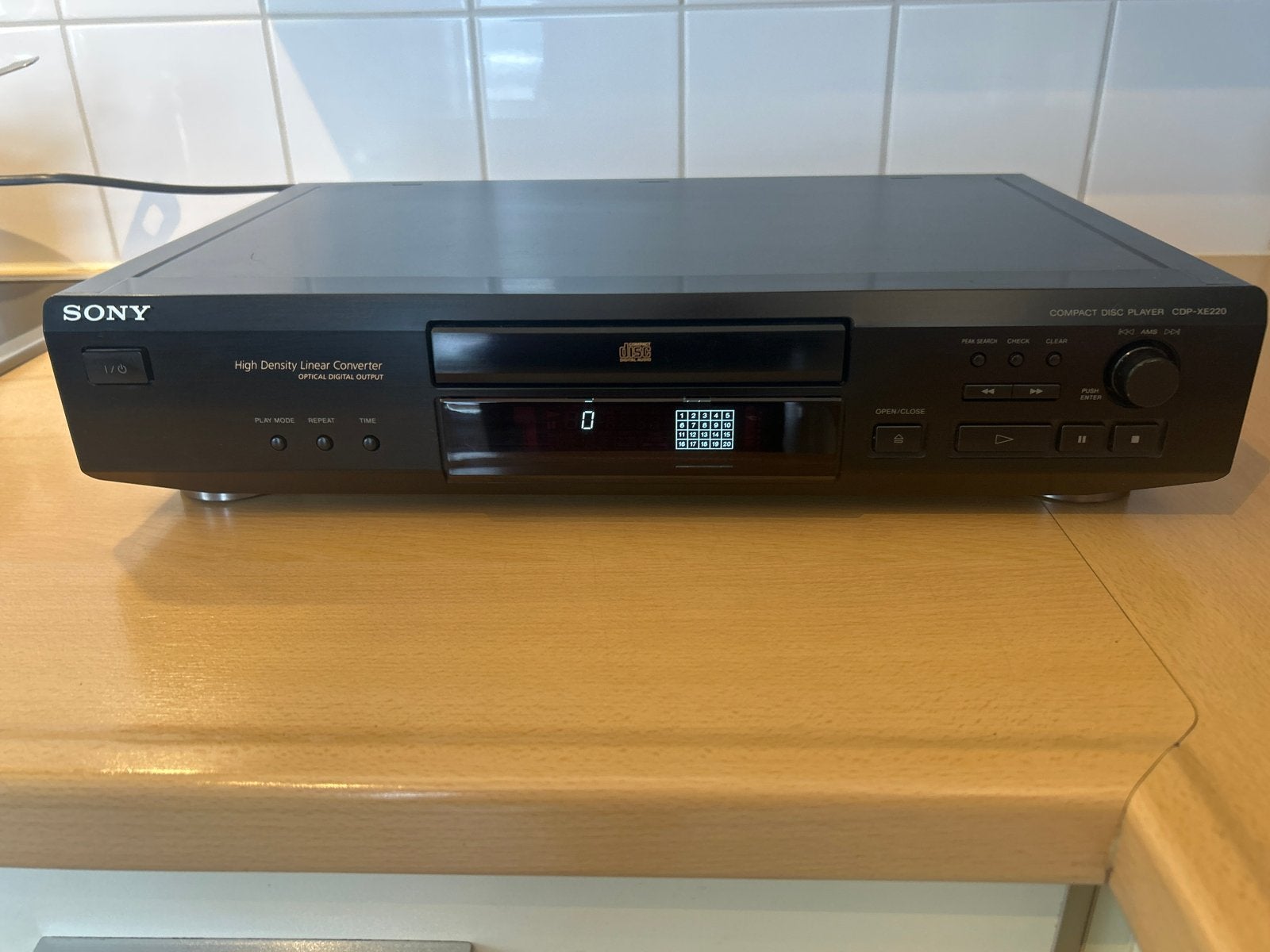 Sony CDP-XE220 Compact Disc Speler - High Density Linear Con, Audio, Tv en Foto, Cd-spelers, Ophalen of Verzenden, Gebruikt, Sony