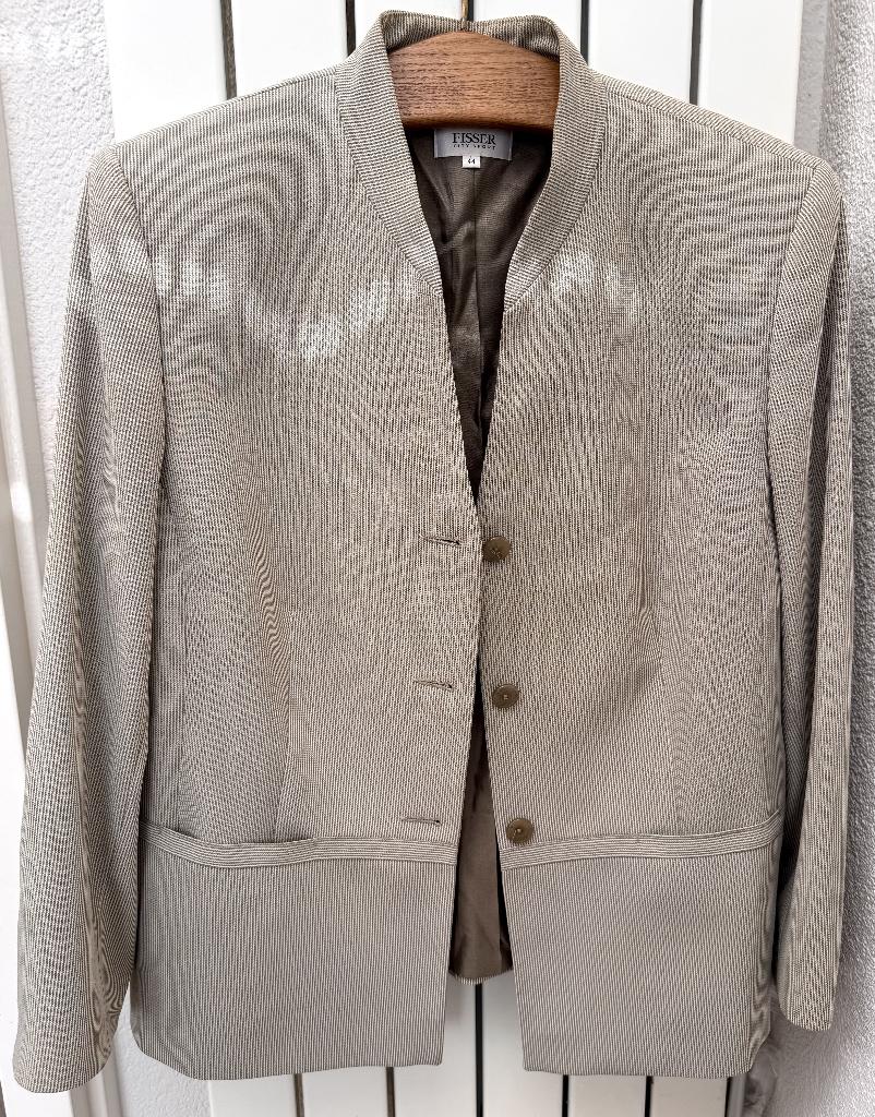 Zeer nette Fisser beige/olijfgroene blazer maat 44, Beige, Maat 42/44 (L), Ophalen of Verzenden, Zo goed als nieuw