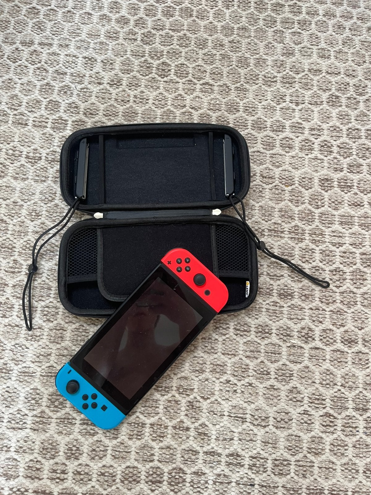 Nintendo switch, Ophalen of Verzenden, Zo goed als nieuw, Met 2 controllers, Switch Original