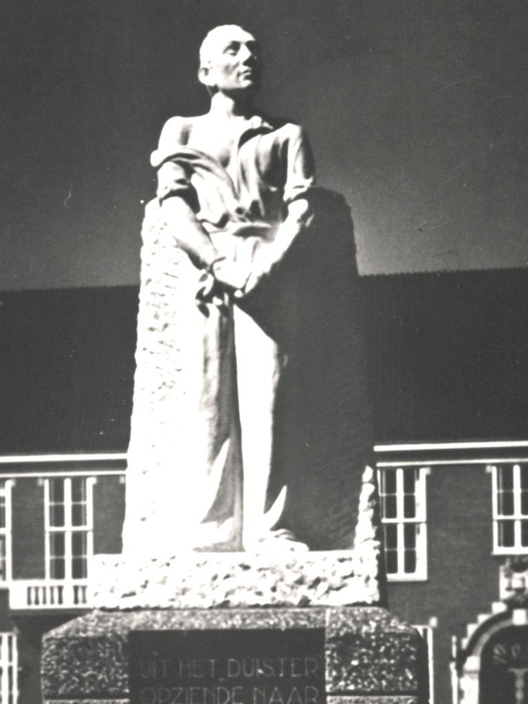 968835	Hoogeveen	Oorlogsmonument	1949	Gelopen, Ophalen of Verzenden, 1940 tot 1960, Gelopen, Drenthe