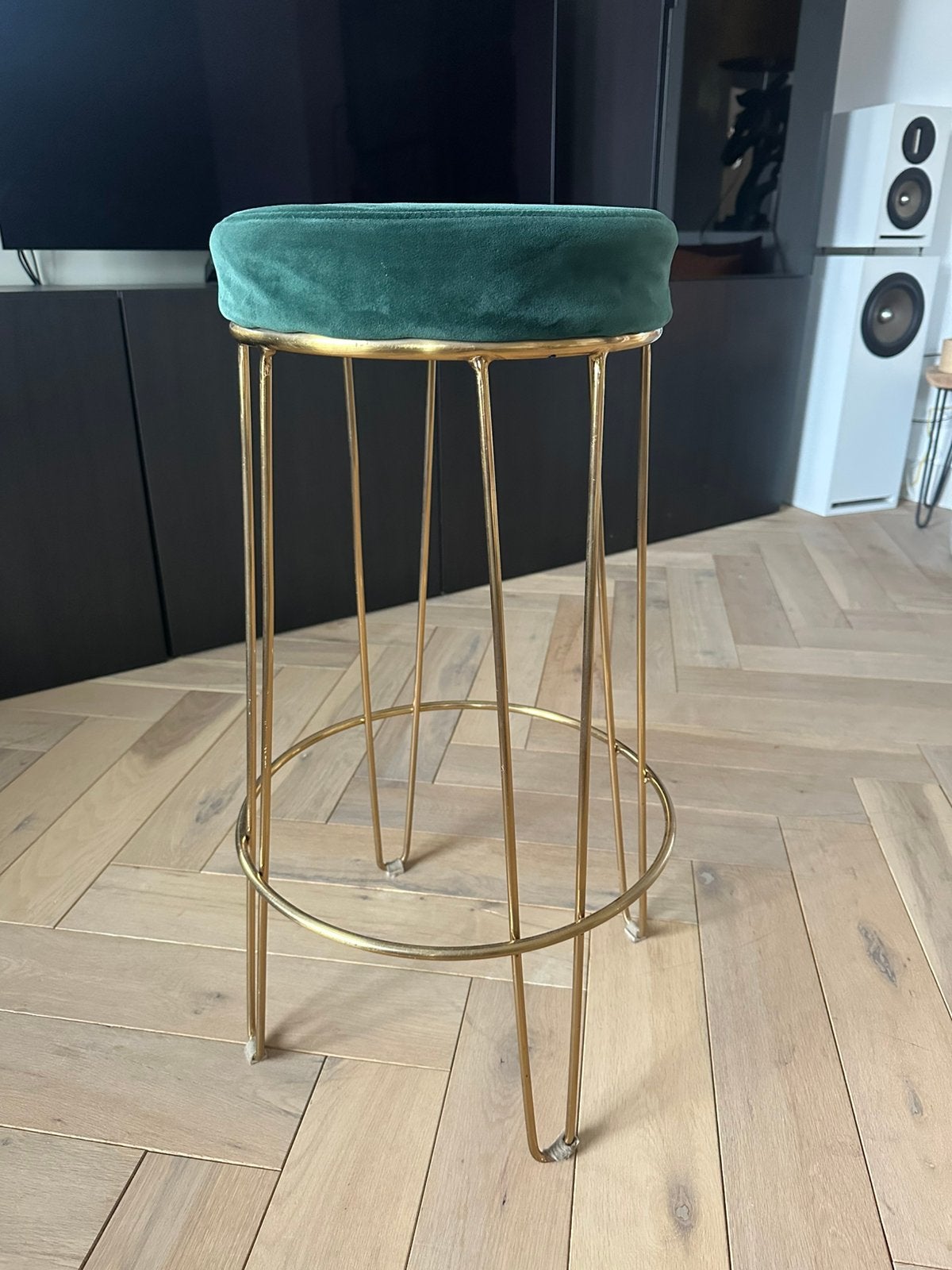 3x Barkruk - Goud hairpin legs, groen fluweel zitting, 3 krukken, Ophalen, Zo goed als nieuw, 60 tot 90 cm