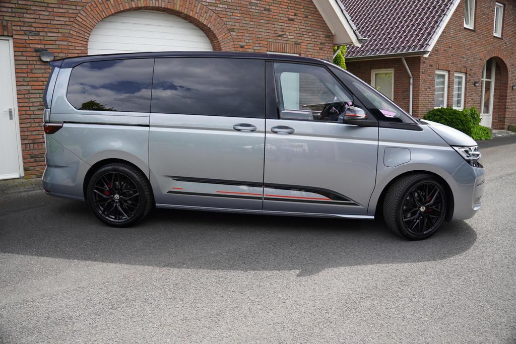Volkswagen Multivan 1.4 eHybrid 218PK Automaat L2H1 Harman K, Gebruikt, Euro 6, 7 stoelen, 1600 kg