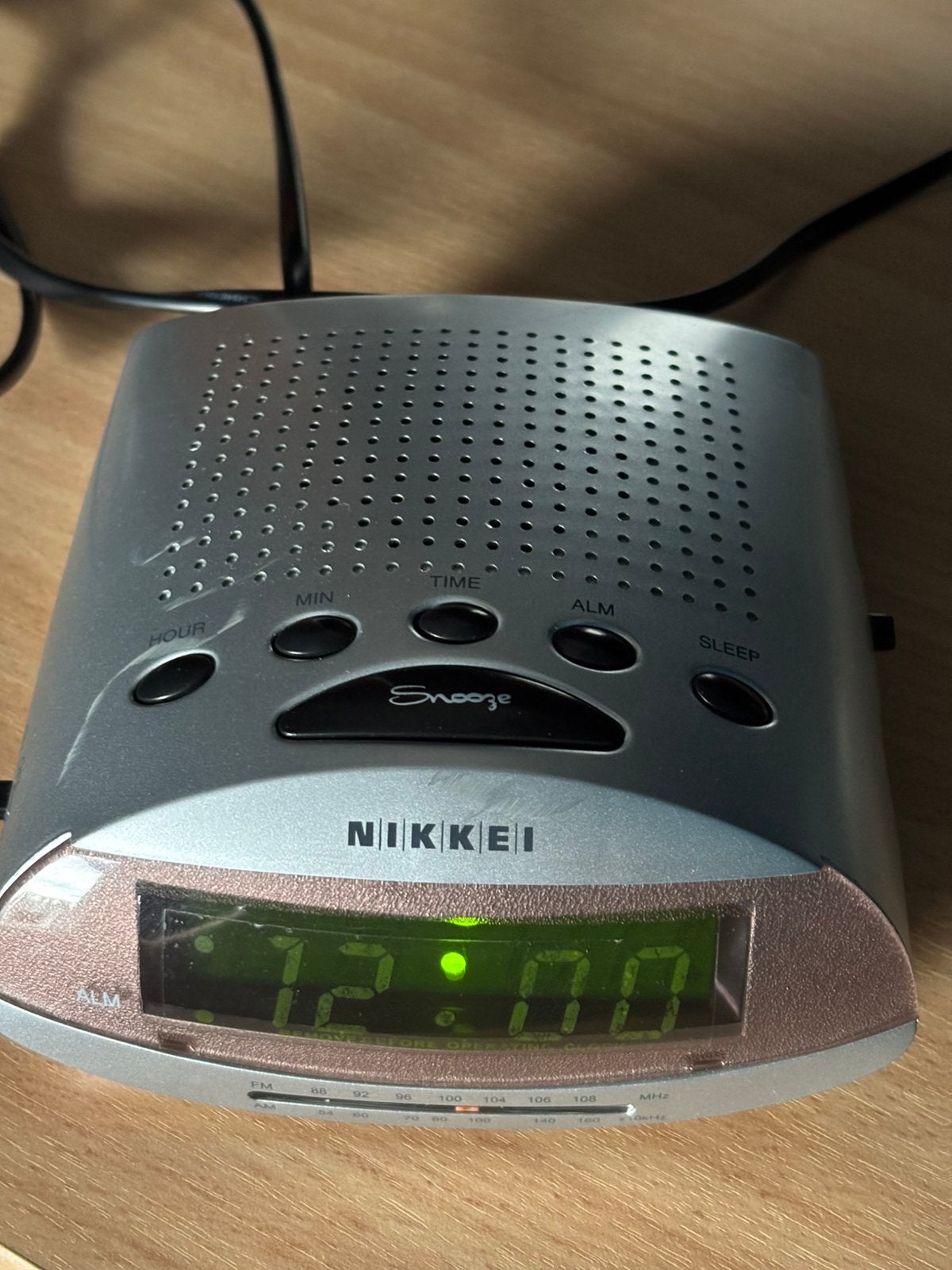 Nikkei wekker radio met alarm en snooze – werkt goed, Ophalen of Verzenden, Gebruikt
