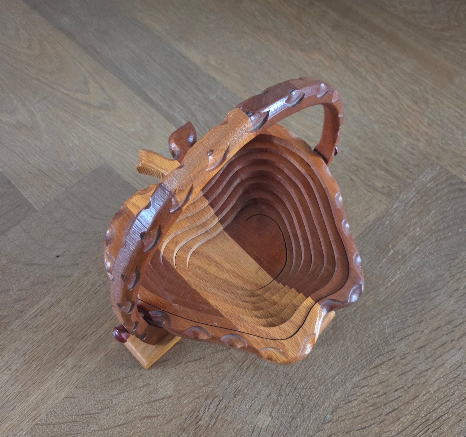 Houten mand en snijplank uit één stuk gezaagd., Ophalen of Verzenden