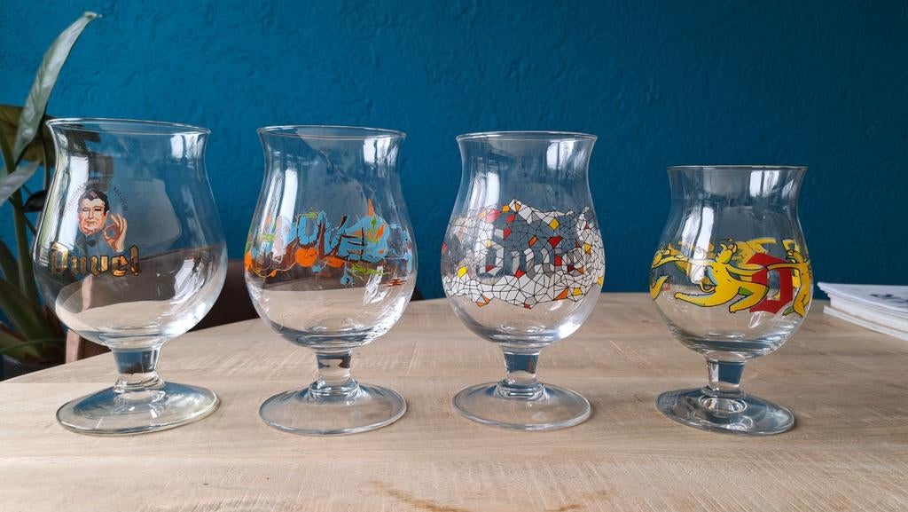 Vier special edition Duvel glazen, Verzamelen, Glas en Borrelglaasjes, Bierglas, Duvel, Ophalen of Verzenden, Zo goed als nieuw