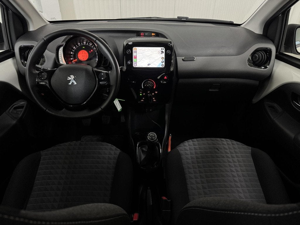 Peugeot 108 1.0 e-VTi Allure LED GROOT-SCHERM NAVI-VIA-CARPL, Voorwielaandrijving, Start-stop-systeem, Stof, Gebruikt