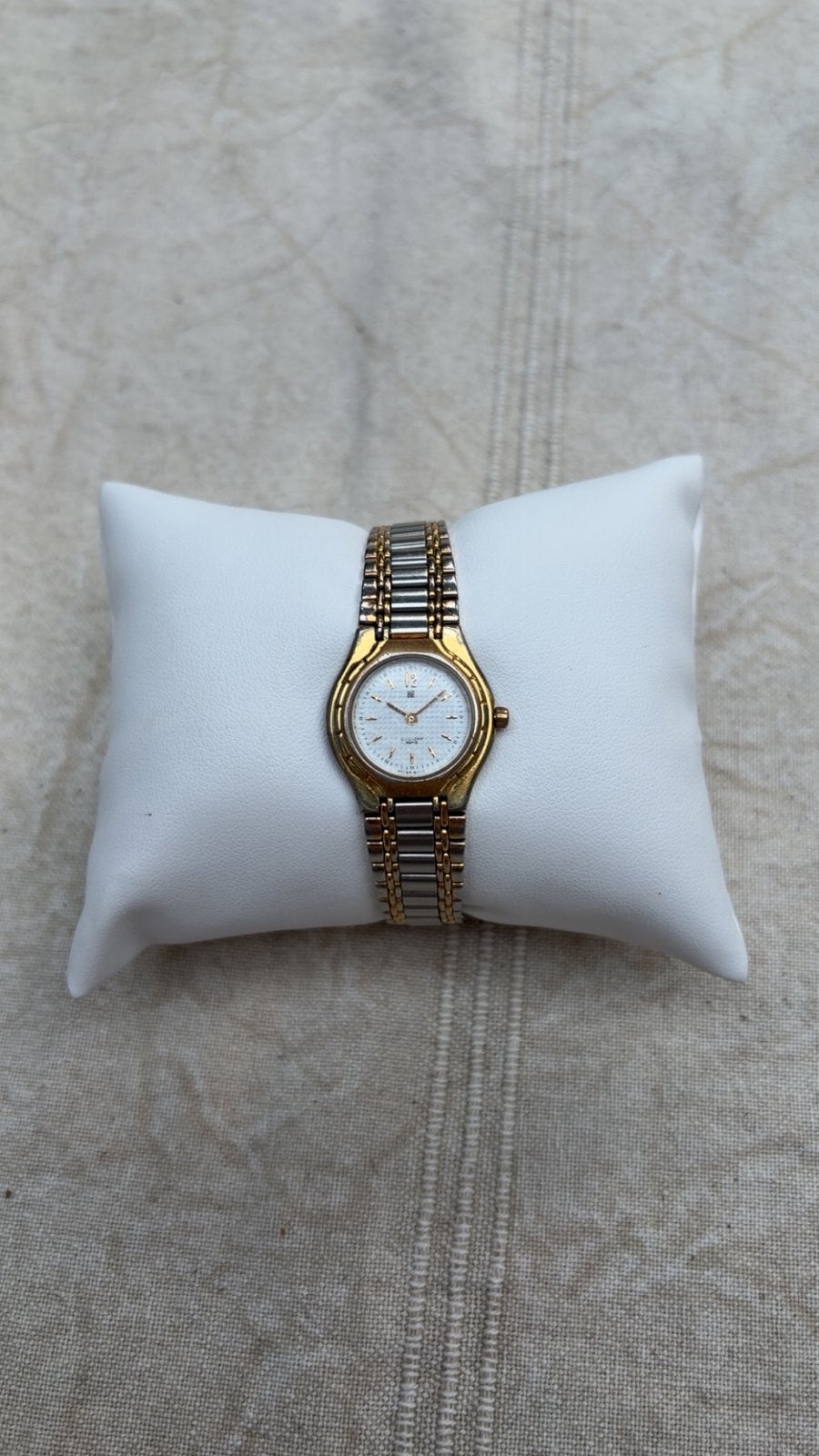 Vintage Givenchy Paris Dameshorloge – bicolor (Goud/Zilver), Sieraden, Tassen en Uiterlijk, Overige merken, Gebruikt, Polshorloge