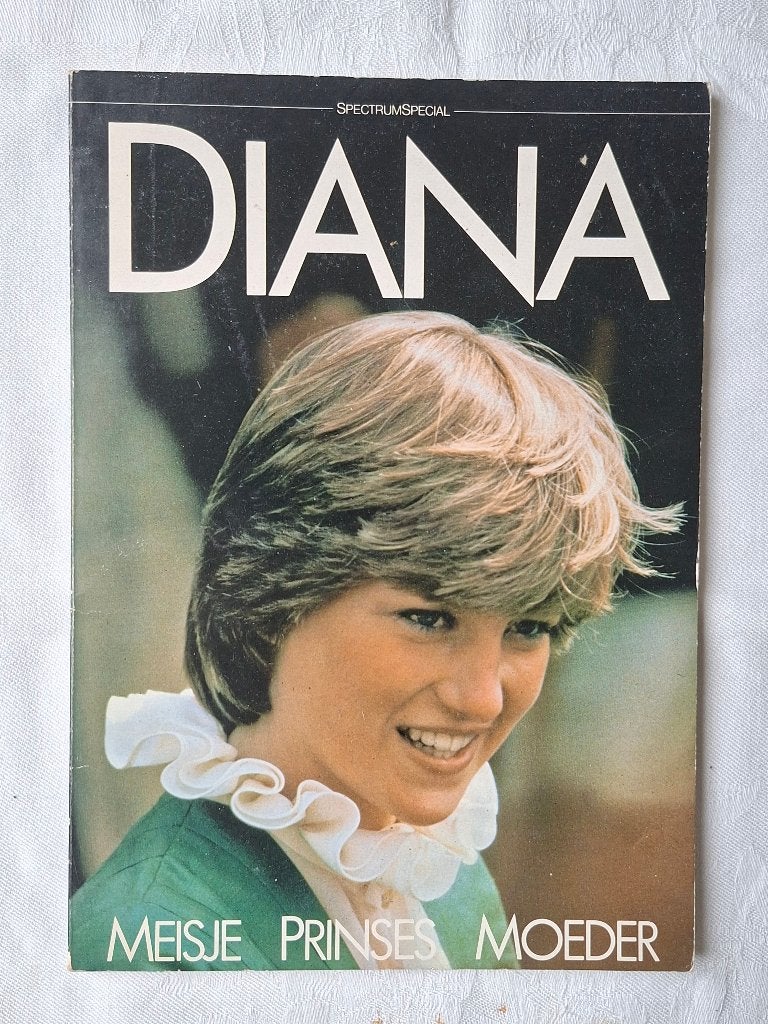 Boek over Diana. Meisje prinses moeder. Spectrum Special, Verzamelen, Ophalen of Verzenden, Zo goed als nieuw, Buitenland, Overige typen