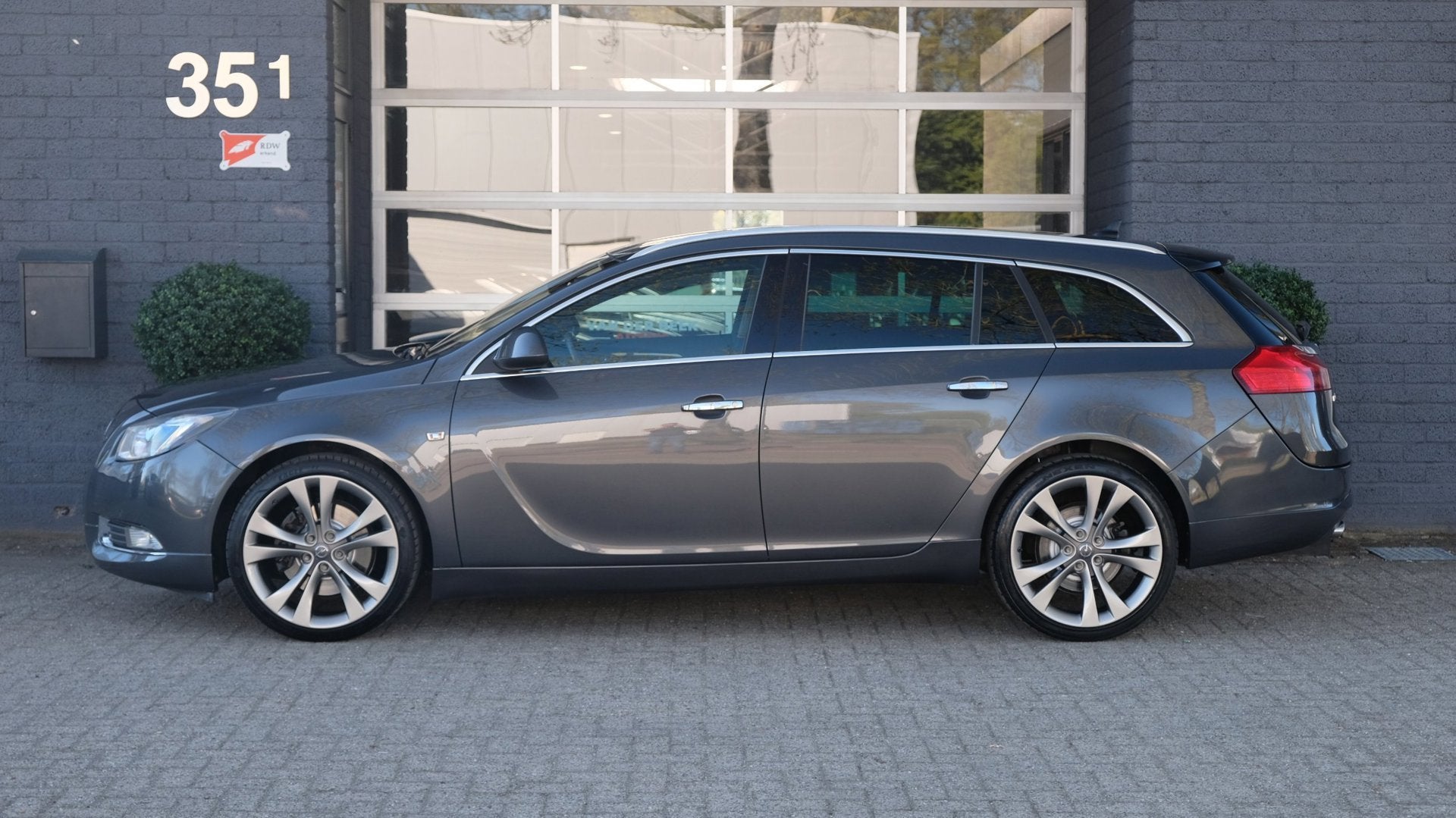 Opel Insignia Sports Tourer 2.8 T Cosmo 4x4 260PK Automaat|L, Auto's, Opel, Automaat, Gebruikt, Zwart, Automatische klimaatregeling