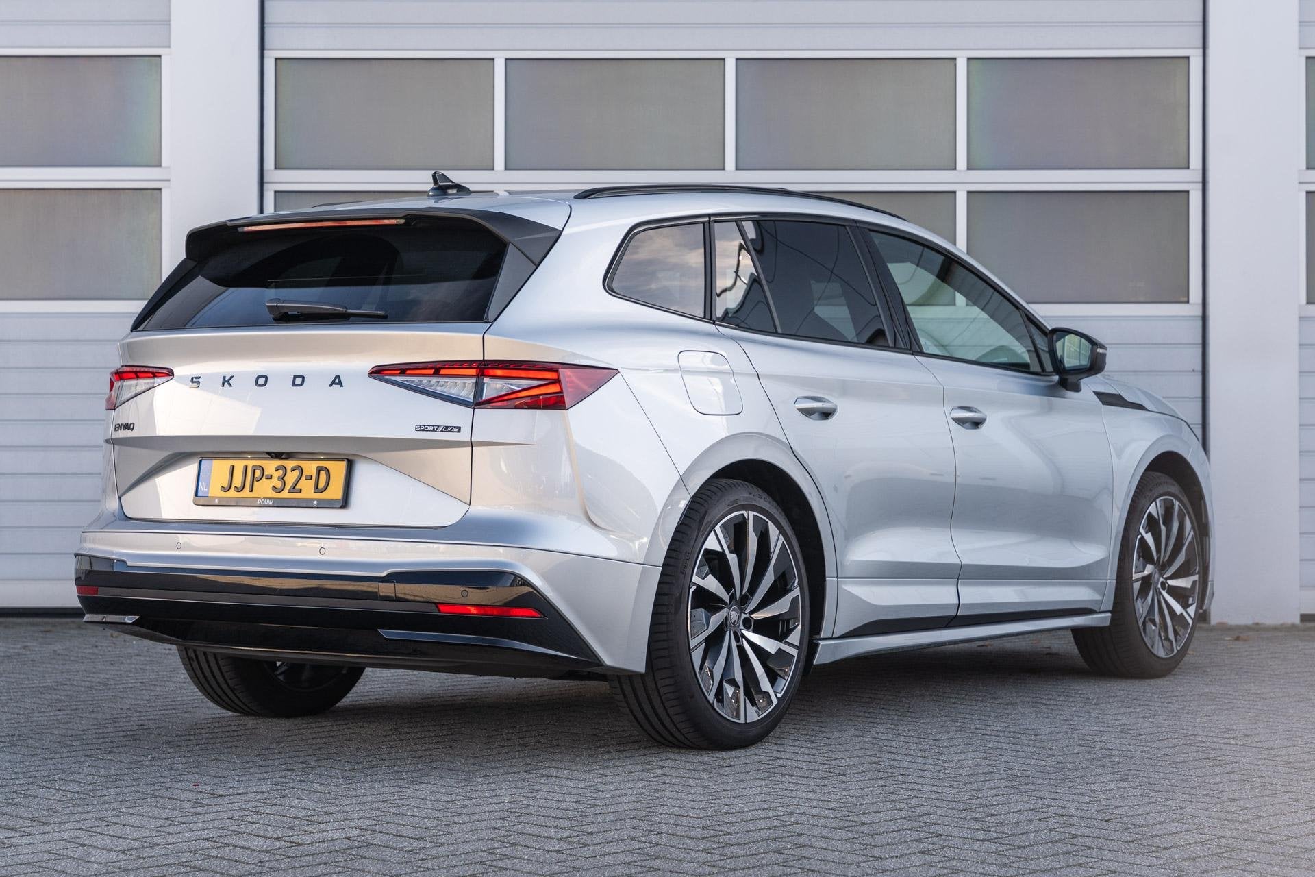 Skoda Enyaq 85 286pk Sportline | Panoramadak | Head-up | Can, Auto's, Automaat, 12 maanden, Zwart, 82 kWh
