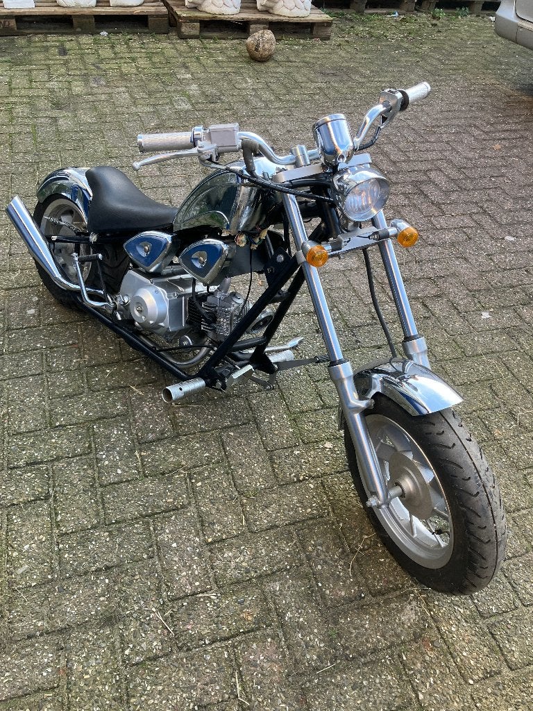 mini chopper is nieuw met 0 km showroom gestaan, Nieuw, Pitbike, 50 cc, Schijfrem
