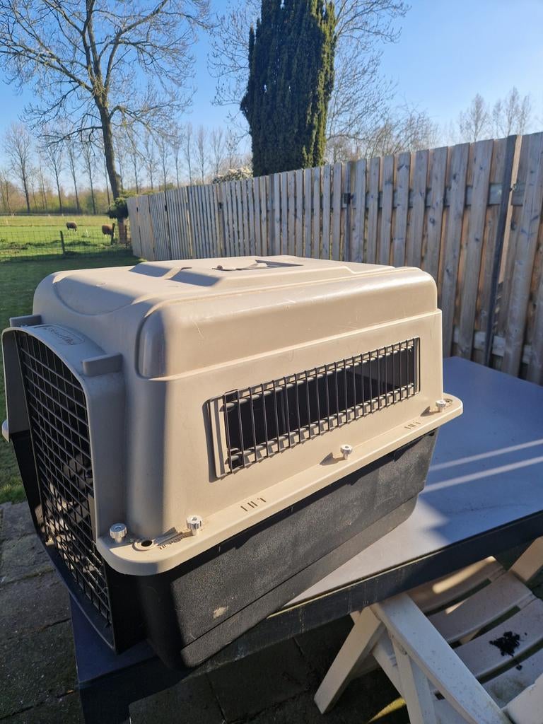 Nette Petmate Ultra Vari kennel 81 x 58 x 61 cm, Ophalen, Zo goed als nieuw