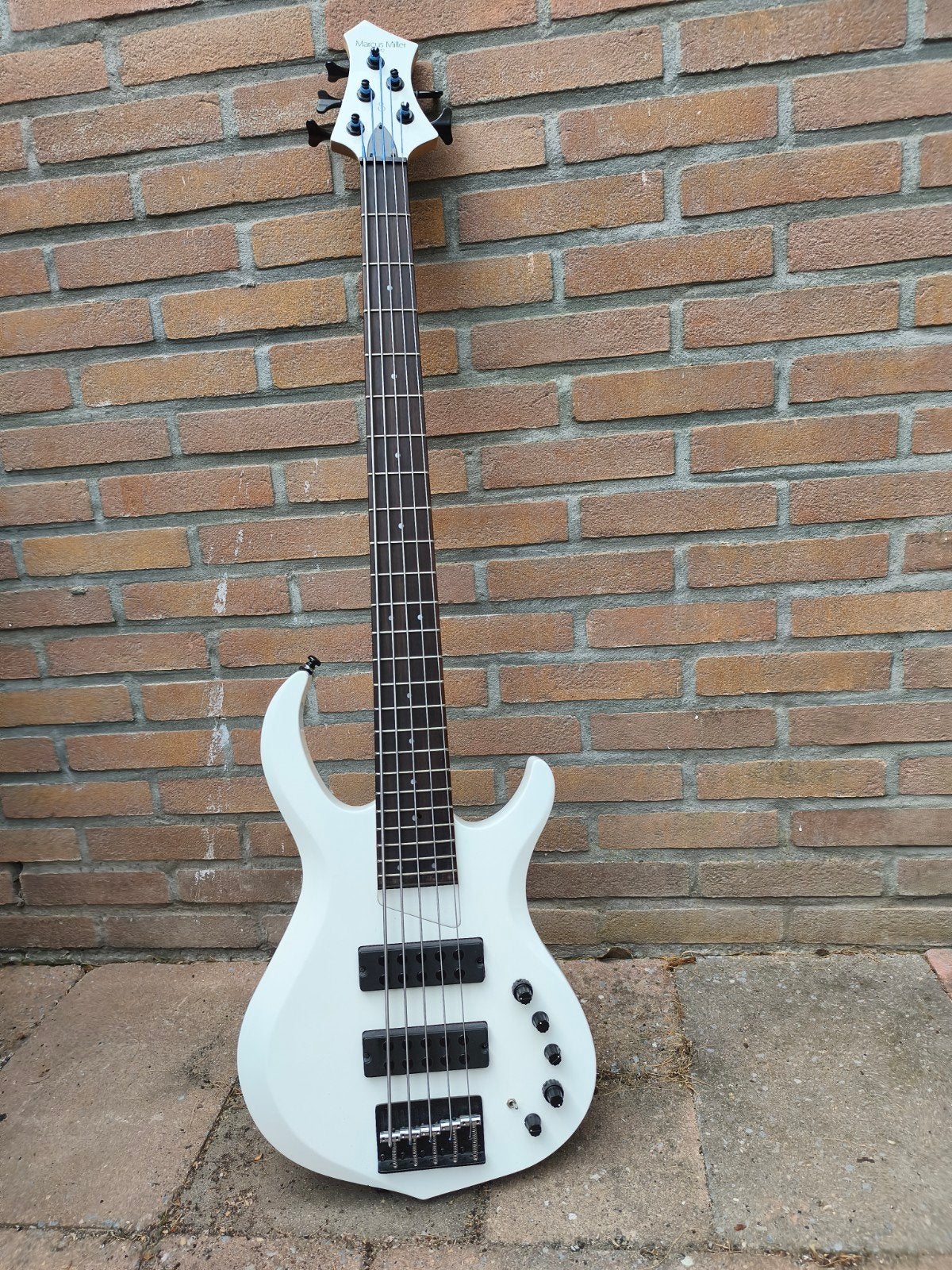Marcus Miller M2 5-snarige basgitaar - Zo goed als nieuw, Ophalen, Zo goed als nieuw