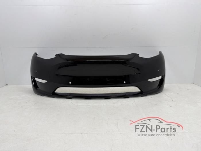 Tesla Model Y Voorbumper 6PDC zwart, Ophalen of Verzenden, Gebruikt, Voor, Bumper