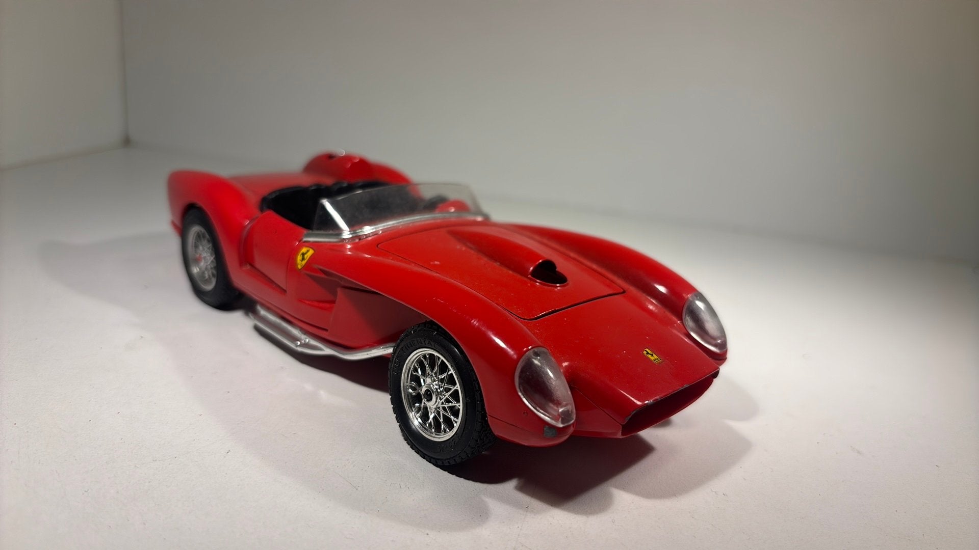 Ferrari 250 testa rossa Bburago 1.24, Ophalen of Verzenden, Bburago, A, A