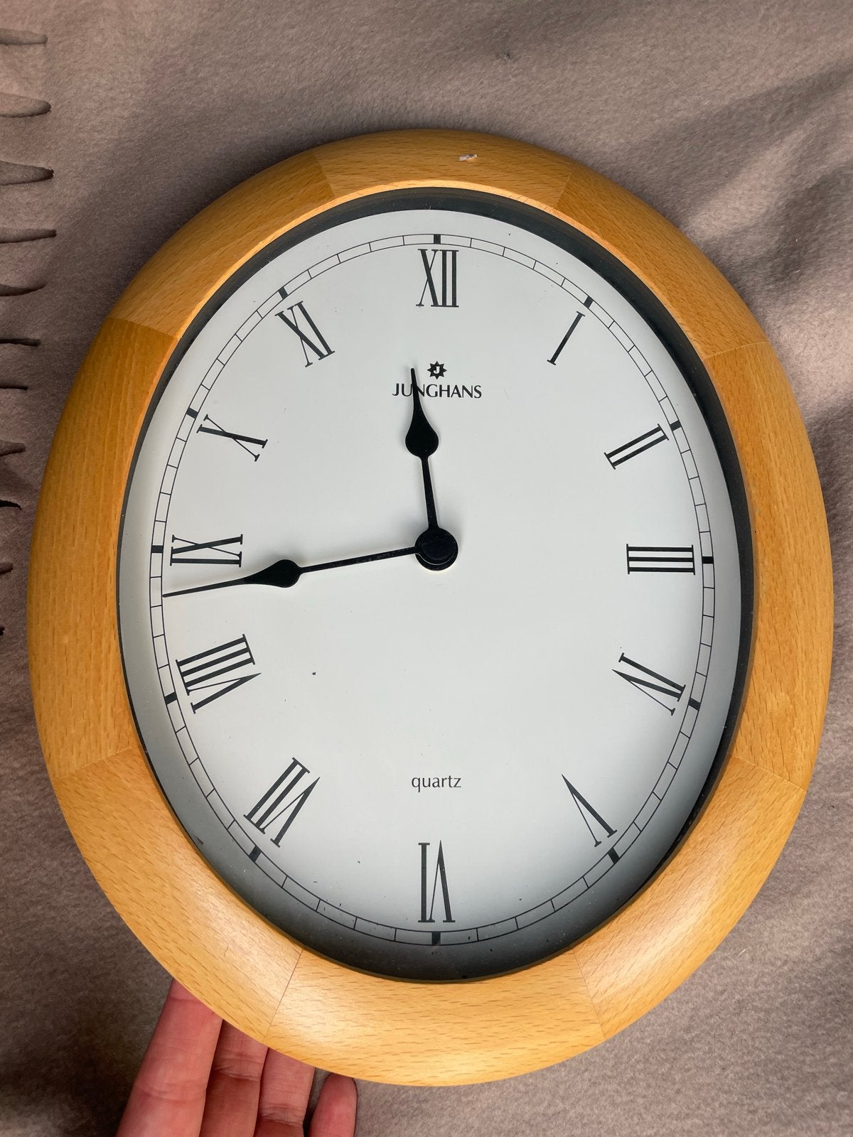 Retro Junghans Quartz wandklok met houten rand, Ophalen of Verzenden