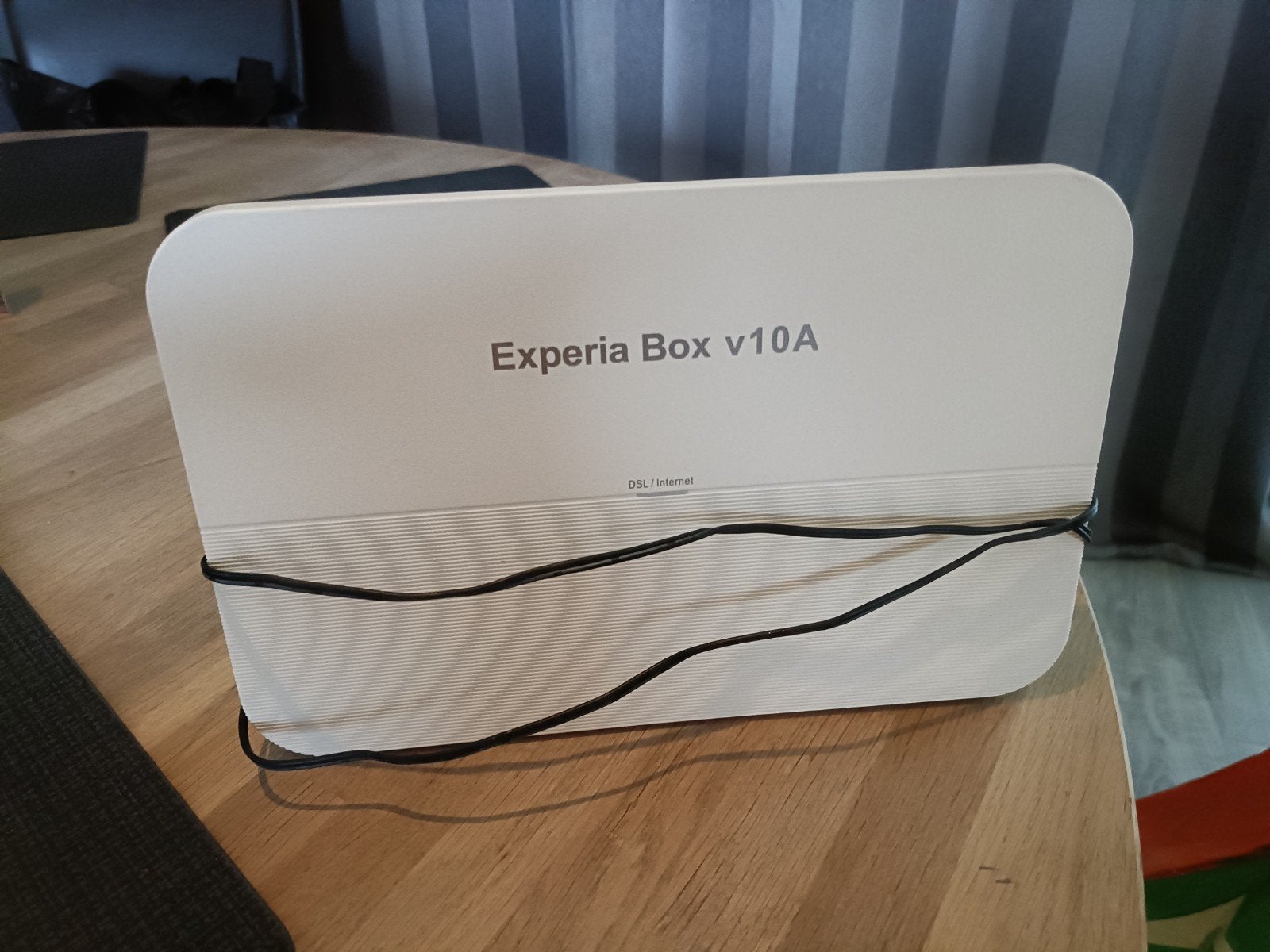 KPN Experia Box v10A Router/Modem, Ophalen, Gebruikt, Router met modem, KPN Experia