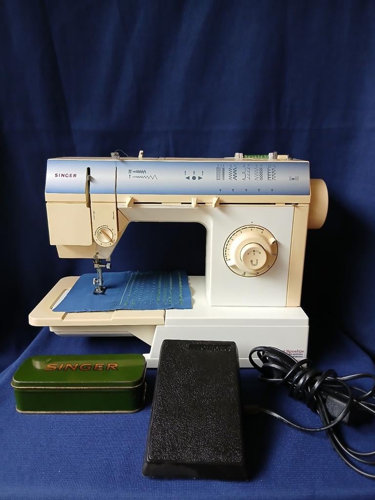Singer Naaimachine 7212c Compleet met accessoires, Ophalen, Gebruikt, Naaimachine, Singer
