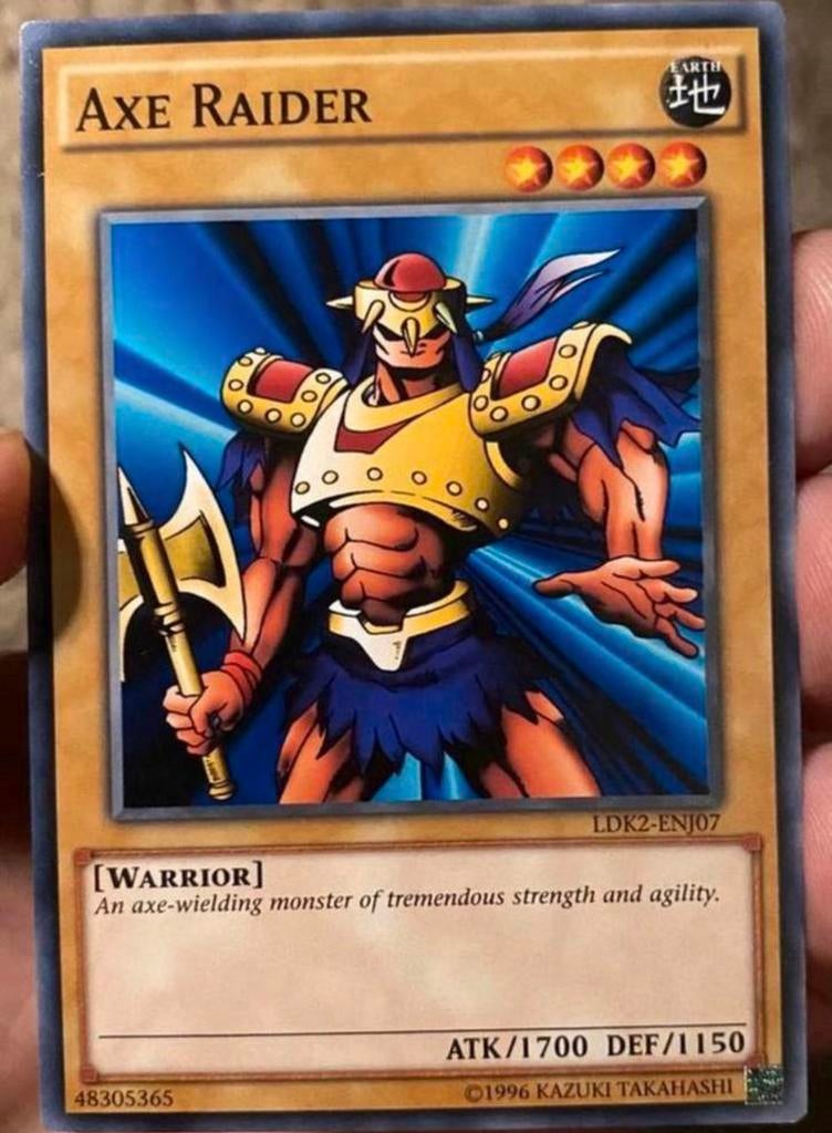 Yu-Gi-Oh! Axe Raider LDK2 1996 Print !, Ophalen of Verzenden, Zo goed als nieuw, Losse kaart