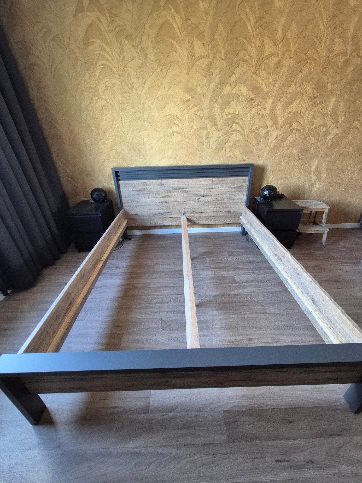 Bed Harvey - donker eiken-/antracietkleur -  gebruikssporen, Ophalen, Gebruikt, Tweepersoons, 200 cm
