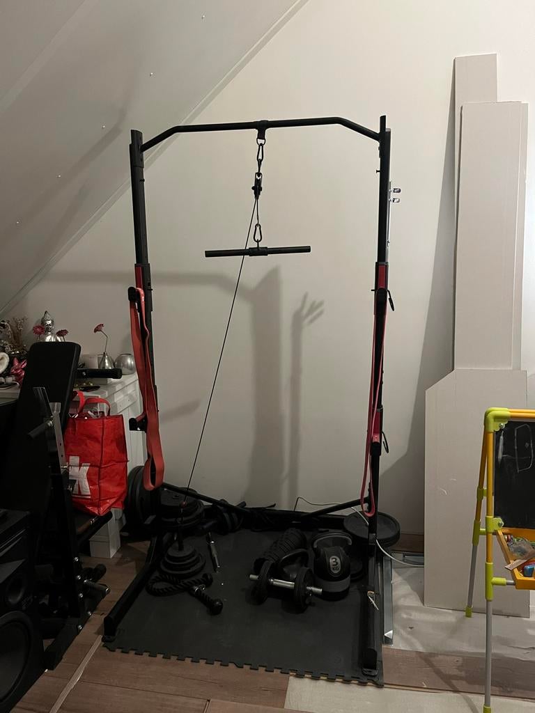 Krachttrainingsrack squats, bench, pull-ups en cable pulley., Sport en Fitness, Fitnessmaterialen, Ophalen, Gebruikt, Benen, Overige typen