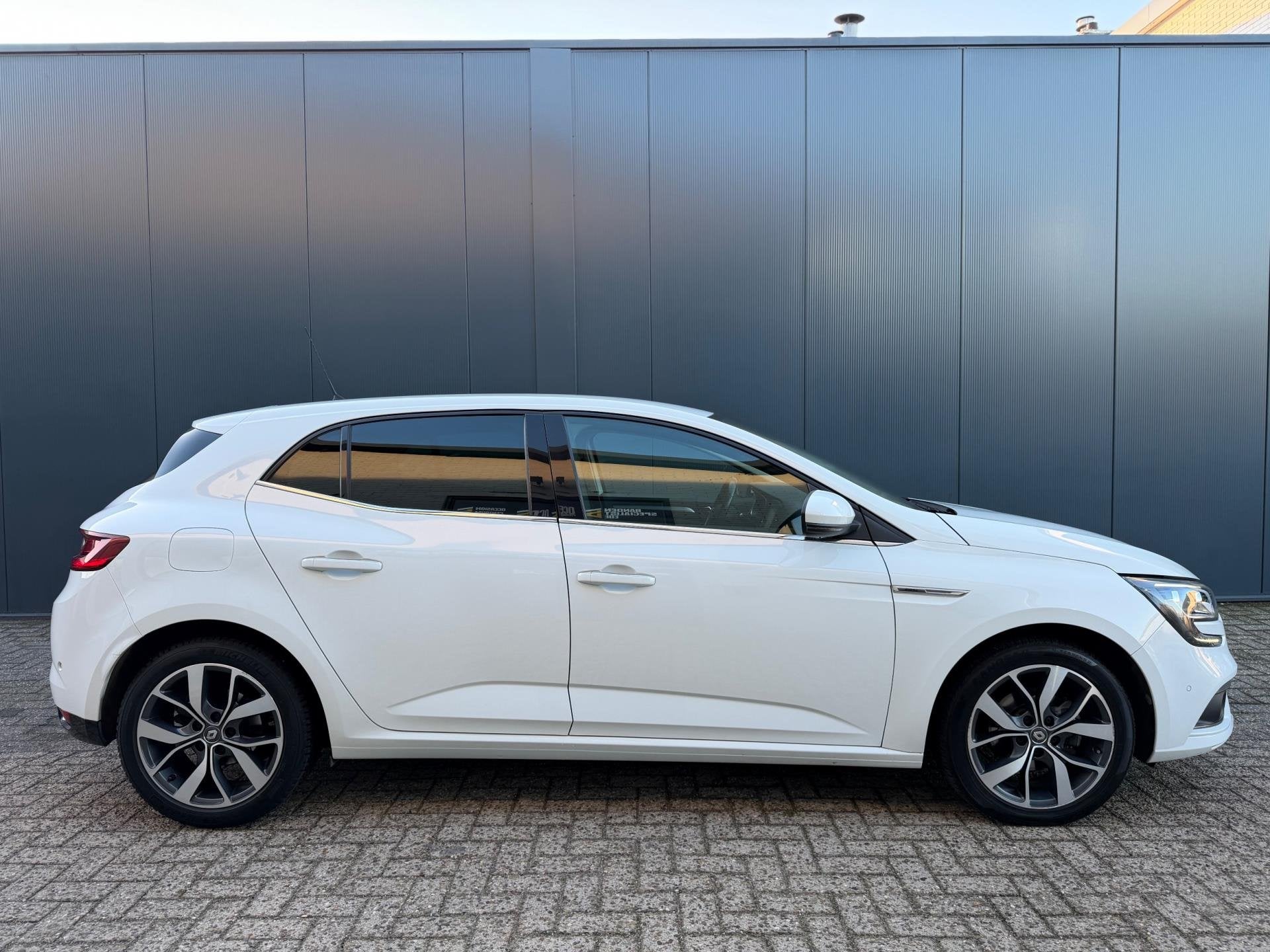 Renault Mégane 1.2 TCe Bose|AUT|Massage|Lane Assist|Vol opt, Dealer onderhouden, Gebruikt, Euro 6, 4 cilinders