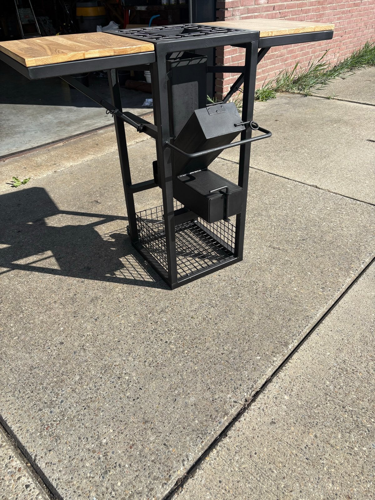 Stoere Rocket stove met uitklapbare werkbladen, Ophalen of Verzenden, Nieuw, Houtskool, Vrijstaand