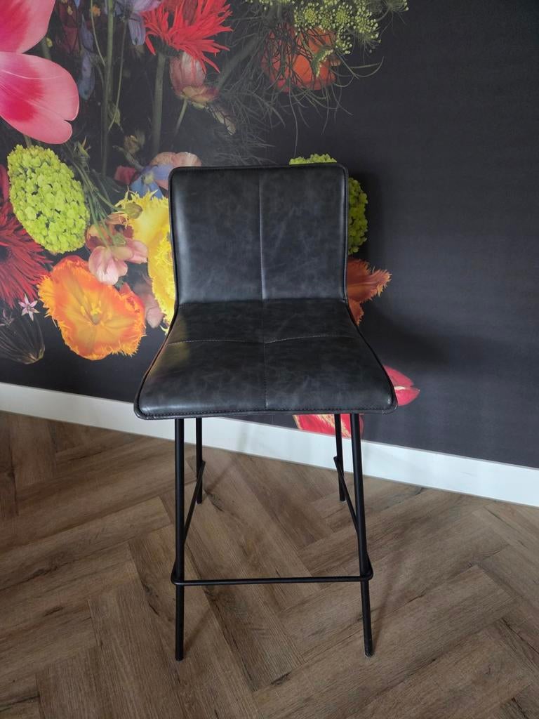 Stijlvolle barkrukken met rugleuning te koop, 4 stuks, Huis en Inrichting, Barkrukken, Ophalen, 60 tot 90 cm, Zo goed als nieuw