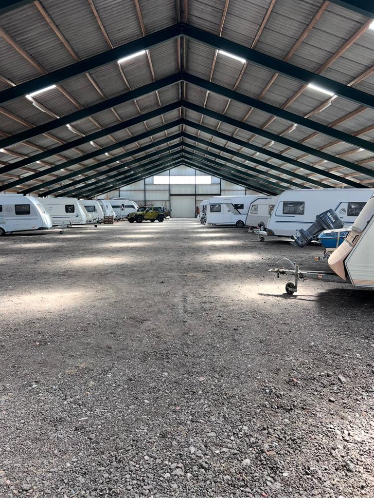 Caravanstalling nabij schagen, Caravans en Kamperen, Caravanstallingen