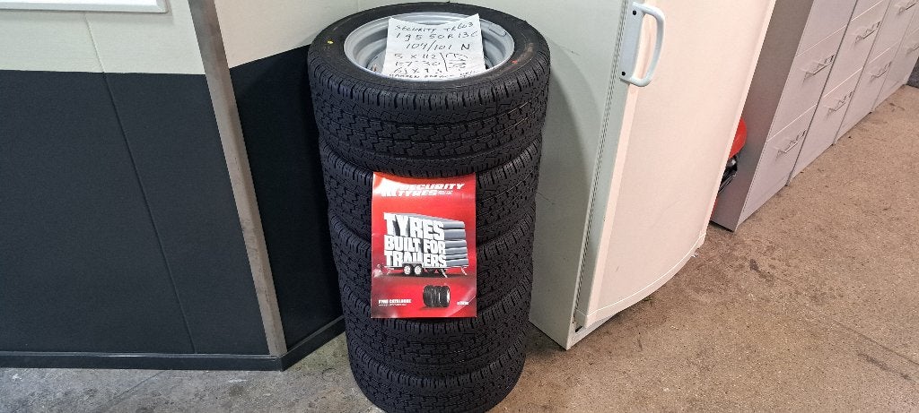 195/50R13C 104/102 AANHANGER HOGE DRUK WIELEN 900 kilo draag, Ophalen, Nieuw