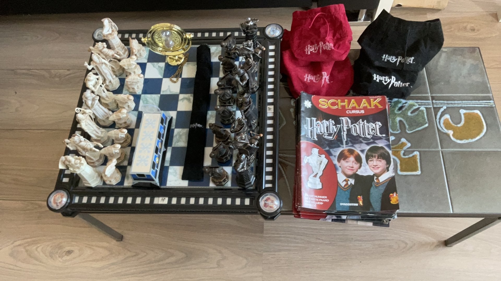 Schaakspel   HARRY POTTER, Verzamelen, Ophalen of Verzenden, Gebruikt, Boek of Poster
