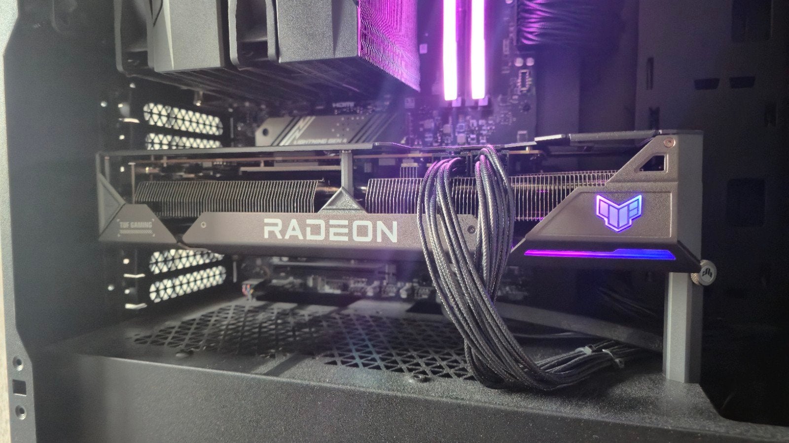 ASUS TUF Gaming AMD Radeon RX 7800 XT OC 16GB, Computers en Software, Videokaarten, AMD, GDDR6, PCI-Express 4, Ophalen of Verzenden
