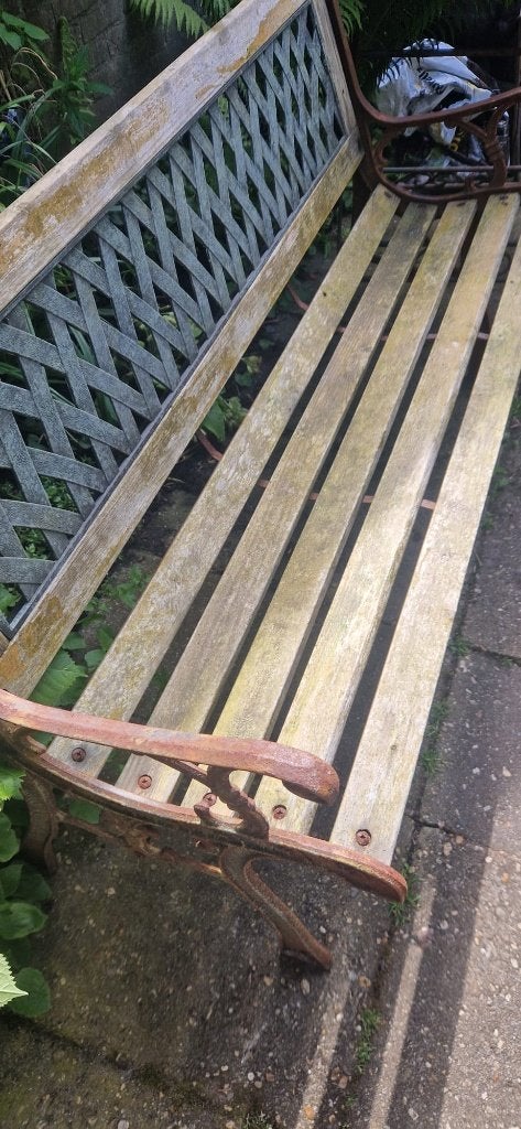 Decoratief tuinbankje gietijzeren zijpanelen+hout (brocante), Tuin en Terras, Tuinbanken, Ophalen, Gebruikt, Metaal