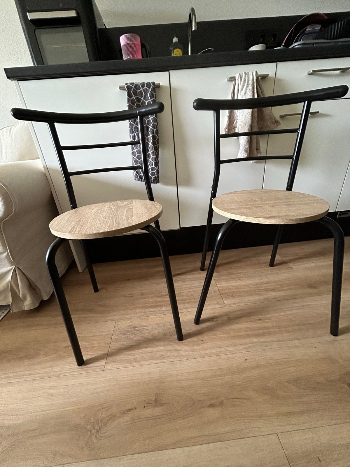 2 houten stoelen, Gebruikt, Twee, Overige kleuren, Ophalen of Verzenden